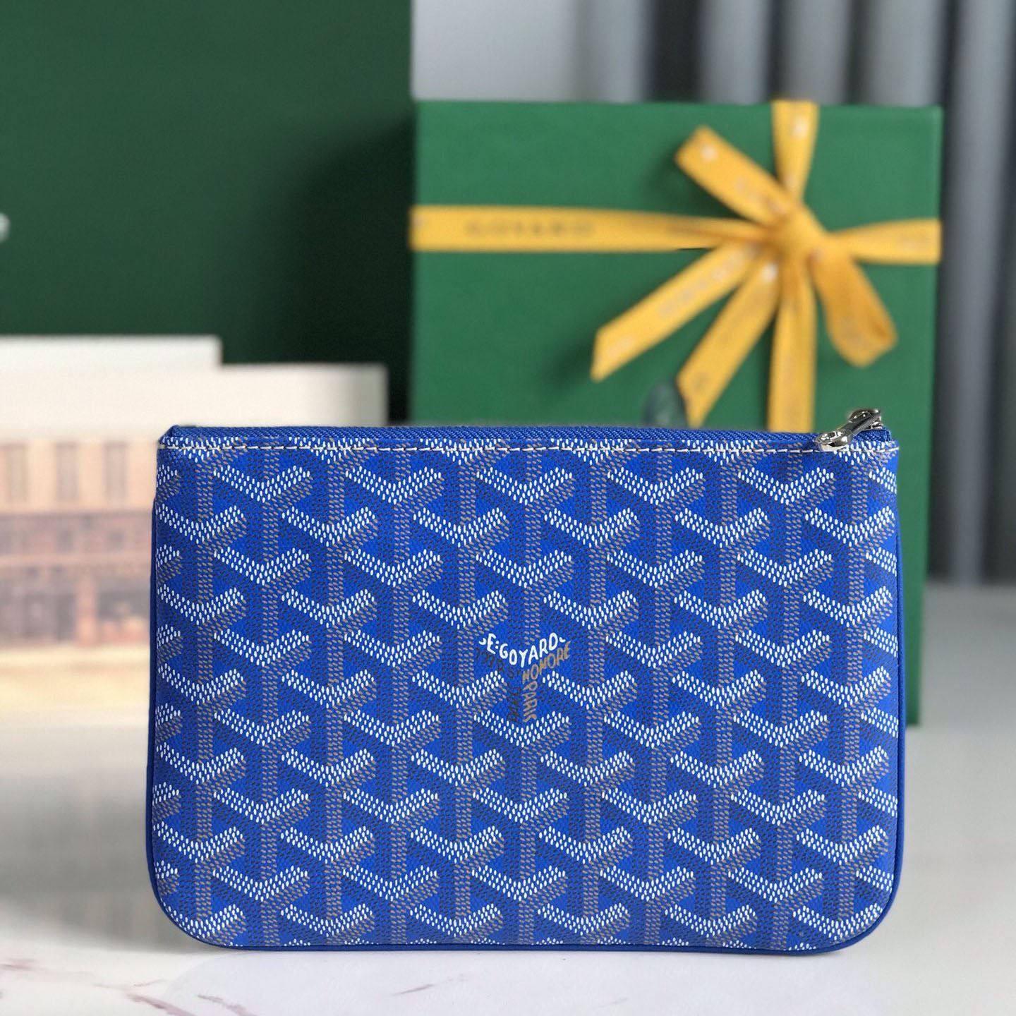 Go*ard clutch bags
